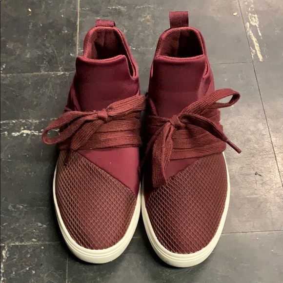 steve madden burgundy sneakers